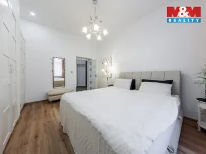 Prodej bytu 2+1, Karlovy Vary, Bělehradská, 96 m2