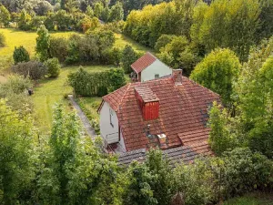 Prodej pozemku pro bydlení, Uhersko, 3765 m2