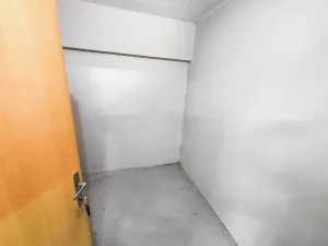 Pronájem garážového stání, Praha - Kunratice, K Václavce, 18 m2