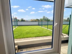 Pronájem bytu 1+kk, Praha - Strašnice, Strančická, 40 m2