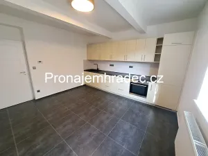 Pronájem bytu 3+kk, Hradec Králové, Blahoslavova, 84 m2