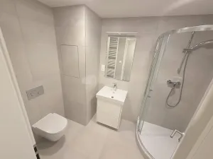 Pronájem bytu 1+kk, Praha - Hloubětín, Poděbradská, 33 m2