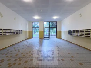 Pronájem bytu 1+1, Praha - Střížkov, Bínova, 32 m2