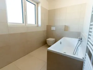 Pronájem rodinného domu, Káraný, Okružní, 110 m2