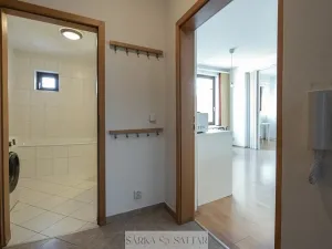 Pronájem bytu 1+kk, Praha - Košíře, Pod Klamovkou, 39 m2