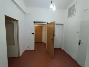 Pronájem kanceláře, Praha - Holešovice, Dobrovského, 110 m2