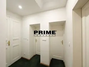 Pronájem bytu 3+1, Praha - Nové Město, Odborů, 87 m2