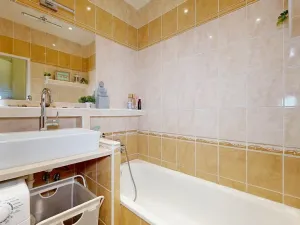 Prodej bytu 3+1, Praha - Hlubočepy, Lamačova, 63 m2