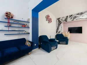 Prodej obchodního prostoru, Praha - Smíchov, Kmochova, 170 m2