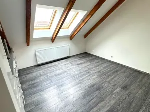 Pronájem bytu 2+kk, Praha - Libeň, Zenklova, 48 m2