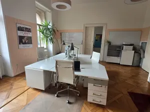 Pronájem kanceláře, Praha - Nové Město, Bolzanova, 80 m2