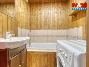 Prodej bytu 3+1, Žlutice, Pod Strání, 75 m2