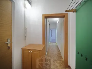 Pronájem bytu 1+1, Jindřichův Hradec, sídliště Vajgar, 43 m2