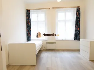Pronájem bytu 1+kk, Praha - Vršovice, Sevastopolská, 16 m2