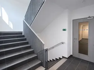 Pronájem bytu 2+kk, Praha - Hloubětín, Poděbradská, 67 m2