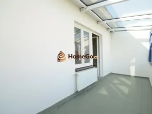 Pronájem bytu 1+kk, Praha - Nusle, U gymnázia, 47 m2