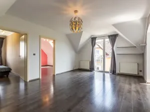 Prodej bytu 3+kk, Nupaky, U Školky, 73 m2