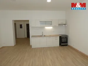 Prodej činžovního domu, Žleby, Zámecké náměstí, 228 m2
