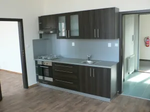 Pronájem bytu 2+kk, Čáslav - Čáslav-Nové Město, Husova, 44 m2