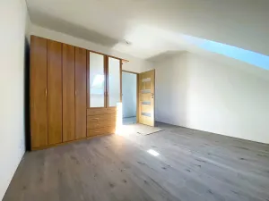 Prodej rodinného domu, Klíčany, Báštěcká, 265 m2