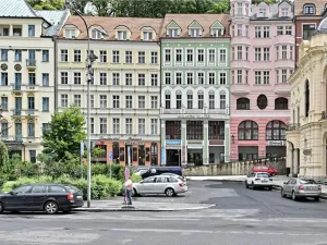 Prodej bytu 2+kk, Karlovy Vary, Divadelní náměstí, 65 m2