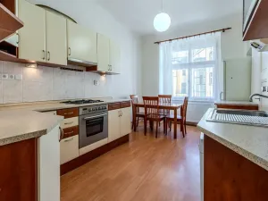 Pronájem bytu 2+1, Praha - Nusle, Pod sokolovnou, 77 m2