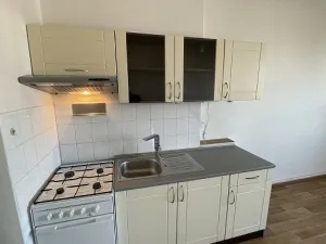 Pronájem bytu 1+kk, Praha - Břevnov, Šlikova, 29 m2