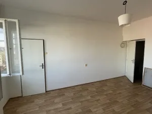 Pronájem bytu 1+kk, Praha - Břevnov, Šlikova, 29 m2