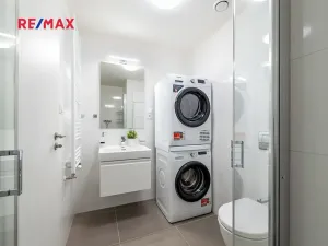 Pronájem bytu 1+kk, Praha - Hloubětín, Poděbradská, 33 m2