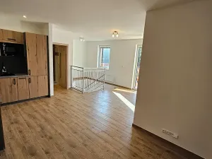 Prodej atypického bytu, Doksy, Pod Borným, 73 m2