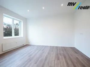 Prodej bytu 2+1, Milovice, Topolová, 66 m2