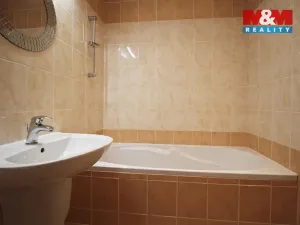 Pronájem bytu 1+1, Praha - Malešice, Skřivanská, 35 m2