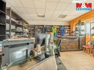 Prodej obchodního prostoru, Kladno - Švermov, Velvarská, 87 m2
