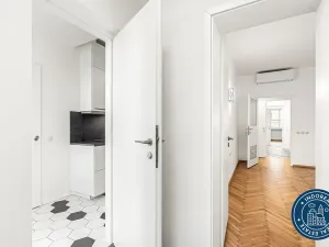 Prodej bytu 3+1, Praha, Soukenická, 99 m2