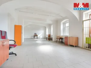 Prodej činžovního domu, Štětí, Mírové nám., 500 m2