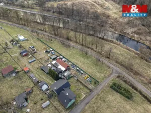 Prodej pole, Vsetín, 1931 m2