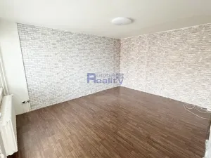 Prodej bytu 1+kk, Hradec Králové, Severní, 31 m2