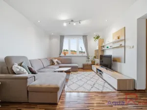 Prodej bytu 3+kk, Ostrov, Vančurova, 70 m2