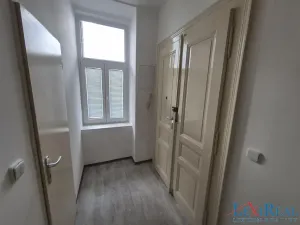Pronájem bytu 1+1, Praha - Smíchov, Lidická, 37 m2