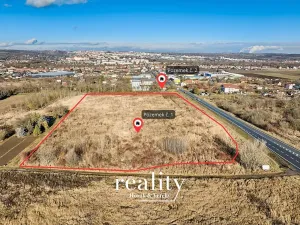 Prodej komerčního pozemku, Znojmo, 23288 m2