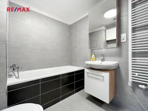 Pronájem bytu 1+kk, Plzeň, V Zahrádkách, 39 m2