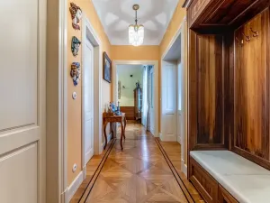 Pronájem bytu 3+1, Praha - Malá Strana, U lužického semináře, 111 m2