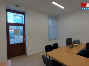 Pronájem obchodního prostoru, Humpolec, Nerudova, 68 m2