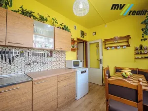 Prodej bytu 3+1, Český Dub, Mírové sídliště, 63 m2