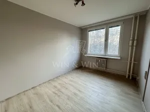 Prodej bytu 2+kk, Praha - Kobylisy, Chabařovická, 46 m2