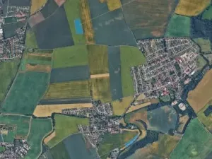 Prodej podílu pole, Veleň, 2619 m2