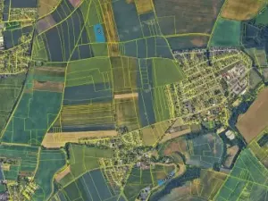 Prodej podílu pole, Veleň, 2619 m2