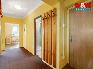 Prodej bytu 3+1, Bzová, 75 m2