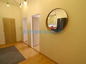 Prodej bytu 2+kk, Praha - Bubeneč, Raisova, 46 m2