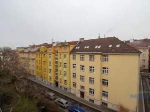 Pronájem atypického bytu, Praha - Nusle, Družnosti, 42 m2